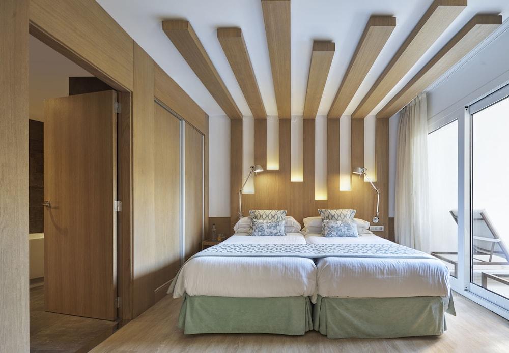 Hotel Pure Salt Garonda - Adults Only Playa de Palma  Zewnętrze zdjęcie A room at the hotel