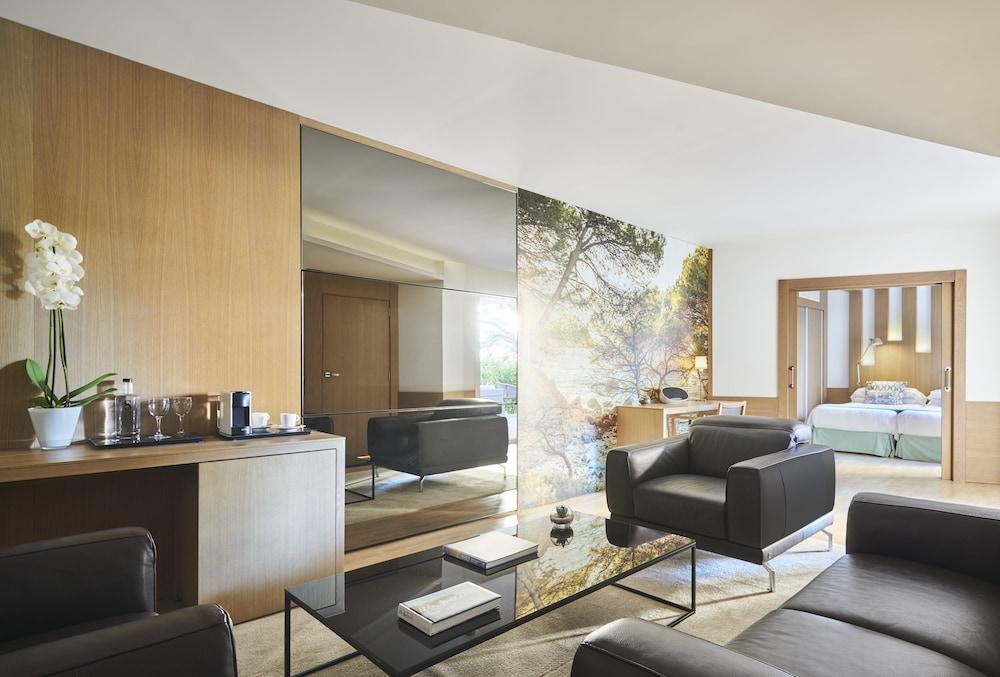 Hotel Pure Salt Garonda - Adults Only Playa de Palma  Zewnętrze zdjęcie A suite at the Mandarin Oriental, Munich