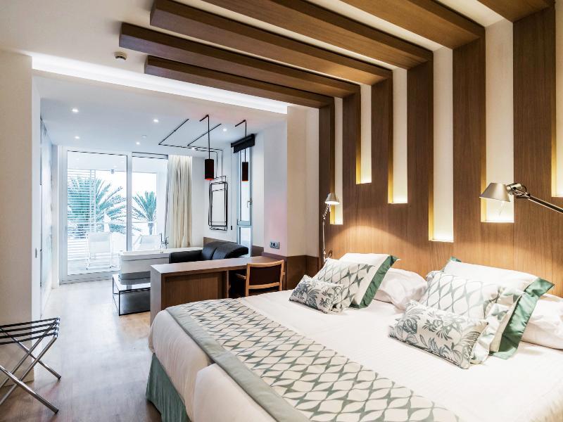 Hotel Pure Salt Garonda - Adults Only Playa de Palma  Zewnętrze zdjęcie A room at the hotel
