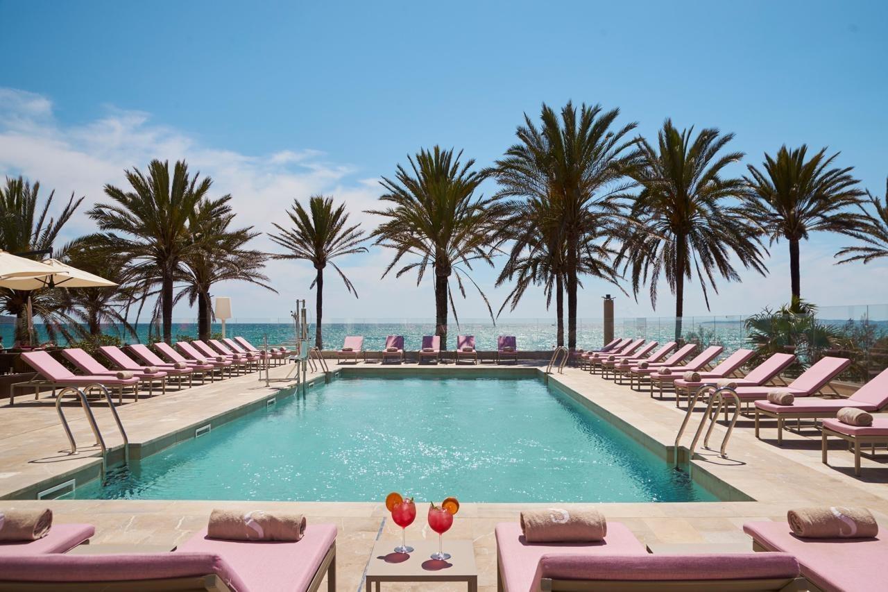 Hotel Pure Salt Garonda - Adults Only Playa de Palma  Zewnętrze zdjęcie The pool at the W Hotel in Barcelona